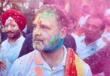 राहुल गांधी ने कार्यकर्ताओं संग मनाई होली, खरगे और प्रियंका गांधी ने दी शुभकामनाएं