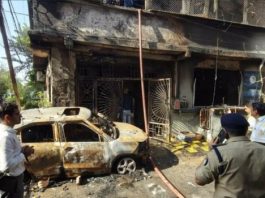 इंदौर में भीषण हादसा, EV चार्जिंग प्वाइंट से आग से 8 लोगों की मौत