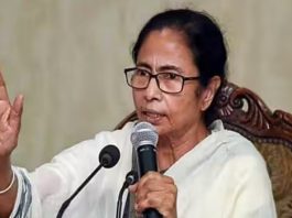 ममता बनर्जी ने पुजारियों, मुअज्जिनों का मानदेय बढ़ाने की घोषणा की