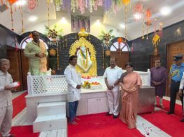 त्रिपुरा के राज्यपाल इन्द्रसेना रेड्डी नल्लु ने साई मंदिर के सोम द्वार का शुभारम्भ किया
