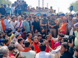 मथुरा में बाबा चंद्रशेखर फरसा वाले की मौत के बाद उपद्रव, 14 अरेस्ट