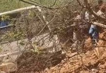 पुष्कर घाटी में अनियंत्रित बस खाई में गिरी, 3 की मौत, दो दर्जन से ज्यादा घायल