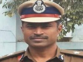 एडीजी दिनेश एमएन ने कांस्टेबल के परिवार का चाय का आमंत्रण स्वीकार किया