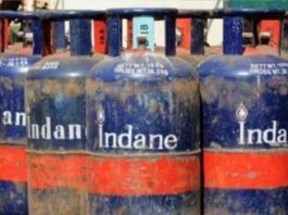 वाणिज्यिक रसोई गैस सिलेंडर दिल्ली में 195 रुपए महंगा