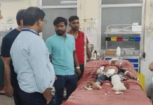 सवाईमाधोपुर में ट्रैक्टर ट्रॉली ने खड़ी जीप में मारी टक्कर, बुजुर्ग की मौत, दो बच्चियां घायल