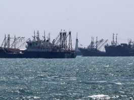 आईआरजीसी ने होर्मुज़ में एक इज़राइली जहाज़ सहित दो जहाजों को जब्त किया