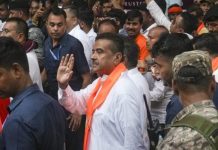 भवानीपुर में शुभेंदु-तृणमूल समर्थकों में झड़प, पुलिस का हल्का लाठीचार्ज