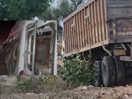 बीकानेर में टैम्पो टैवलर-ट्रक की टक्कर से 3 लोगों की मौत, 13 घायल