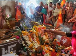 धार स्थित भोजशाला में कड़ी सुरक्षा के बीच मां वाग्देवी की पूजा-अर्चना