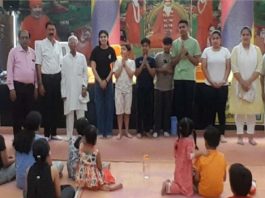 मातृभाषा के साथ स्वास्थ्य व संस्कारों का ज्ञान मिलता है : महेन्द्र तीर्थाणी