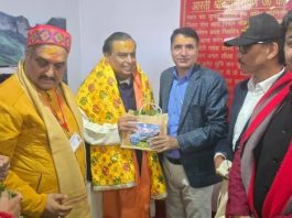उद्योगपति मुकेश अंबानी ने बदरी विशाल और बाबा केदार के किए दर्शन बीकेटीसी को 10 करोड़ रुपए का दान