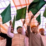 अश्विनी वैष्णव और अर्जुन राम मेघवाल ने दिखाई बीकानेर-अमदाबाद विशेष ट्रेन को हरी झंडी