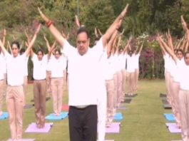 भजनलाल शर्मा ने योगाभ्यास करके स्वस्थ जीवन का दिया संदेश