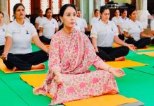 उपमुख्यमंत्री दिया कुमारी ने अंतरराष्ट्रीय योग दिवस पर किया योगाभ्यास