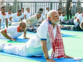 योग शांत-तनाव मुक्त जीवन जीने में सहायक, लक्ष्य 50 की उम्र में 30 साल से ज्यादा ऊर्जावान होने का हो : मोदी