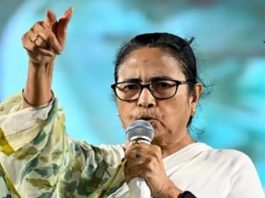 ममता बनर्जी ने फिरहाद हाकिम, अरूप विश्वास, अरूप रॉय समेत आठ वरिष्ठ नेताओं को तृणमूल से निकाला