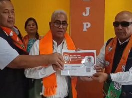 मेघालय के पूर्व कांग्रेस विधायक महेंद्रो रापसांग भाजपा में शामिल