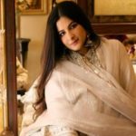 रिया कपूर की मेकअप आर्टिस्ट ने दर्ज कराई 1.35 करोड़ रुपए के हीरे के झुमके चोरी होने की शिकायत