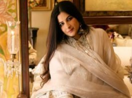 रिया कपूर की मेकअप आर्टिस्ट ने दर्ज कराई 1.35 करोड़ रुपए के हीरे के झुमके चोरी होने की शिकायत