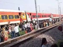 उदयपुर इंटरसिटी में आग की अफवाह के बाद बड़ा हादसा, 4 की मौत