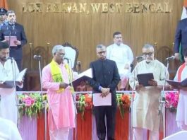 पश्चिम बंगाल मंत्रिमंडल का हुआ विस्तार, 35 मंत्रियों ने ली शपथ
