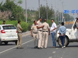 दिल्ली पुलिस के हेड कांस्टेबल ने पत्नी की गोली मारकर की हत्या