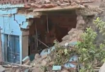 मिर्जापुर : टायर फटने से बेकाबू ट्रक घर में घुसा, मां-बेटे समेत 3 की मौत