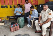 नसीराबाद में रसद विभाग का नवीन टायर्स रिपेयर्स पर छापा, 16 लीटर पेट्रोल जब्त