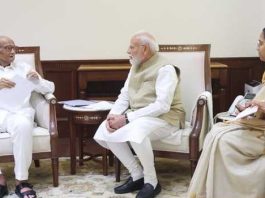 शरद पवार मिले मोदी से, अटकलों का बाजार फिर गर्म