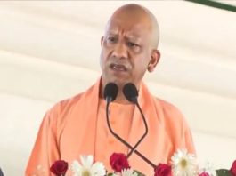 हनुमानगढ़ी की सीढ़ियों पर नमाज पढ़वाने का पाप करने वाले क्या जामा मस्जिद में हनुमान चालीसा करा पाएंगे : योगी