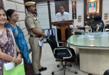 राष्ट्रध्वज का अनादर रोकने के लिए हिन्दू जनजागृति समिति ने प्रशासन व स्कूलों को सौंपे ज्ञापन