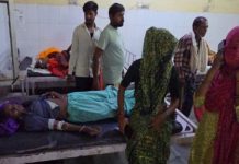 करौली में टैम्पो पलटने से महिला श्रमिकों सहित 16 लोग घायल