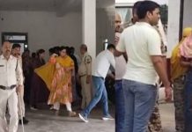 मुरैना में होटल पर पुलिस का छापा, 4 युवतियां और एक युवक को दबोचा