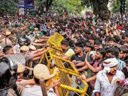 जंतर मंतर पर हुए प्रदर्शनों के दौरान पुलिस की कथित बर्बरता की जांच कर रहे पैनल के पुनर्गठन की मांग, सुप्रीम कोर्ट में अर्जी दाखिल