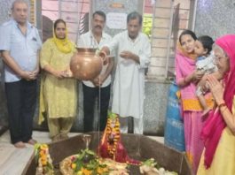 सावन के प्रथम सोमवार पर श्री सिद्धेश्वर महादेव मंदिर में उमड़ा आस्था का सैलाब