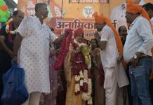 महापौर अनामिका शर्मा का नया बाजार चौपड़ पर भव्य अभिनंदन