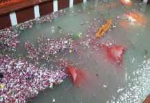 बाढ़ के कारण 11वें दिन भी नहीं खुल पाया लेटे हनुमान मंदिर का गर्भगृह