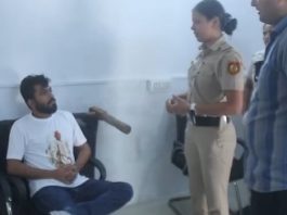 अभिजीत दीपके को संवेदनशीलता के साथ दी गई थी दादी के निधन की खबर, हर संभव मदद का दिया गया प्रस्ताव : दिल्ली पुलिस
