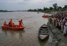 बिहार के राघोपुर में गंगा नदी में पलटी नाव, 13 बच्चों की मौत