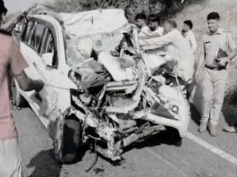 चूरू में भीषण सड़क हादसा : ट्रक में जा घुसी कार, एक ही परिवार के 5 सदस्यों समेत 6 की मौत