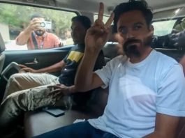 कॉकरोच जनता पार्टी के संस्थापक अभिजीत दिपके को सशर्त जमानत, तिरंगा मार्च से पहले हुए थे अरेस्ट