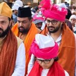 अजमेर पहुंचे रितेश देशमुख और जेनेलिया, दरगाह में चढ़ाई चादर