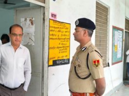 पंचायतीराज चुनाव : संभागीय आयुक्त एवं पुलिस महानिरीक्षक ने किया अजमेर के मतदान केन्द्रों का निरीक्षण