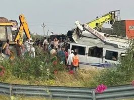 कोटा में खाटू श्याम जा रही ट्रैवलर नाले में गिरी, 8 श्रद्धालुओं की मौत, 12 घायल