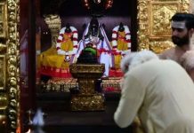 सार्वजनिक जीवन में मोदी के 25 साल पूरे, दिल्ली के श्री विनायक मंदिर में की पूजा-अर्चना