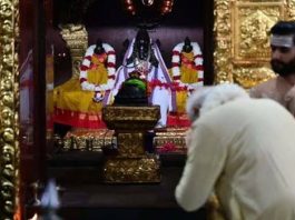 सार्वजनिक जीवन में मोदी के 25 साल पूरे, दिल्ली के श्री विनायक मंदिर में की पूजा-अर्चना