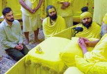 विराट कोहली को प्रेमानंद महाराज के आश्रम जाने के लिए 5 करोड़ मिलने का दावा फर्जी, प्रवक्ता ने बताया बेबुनियाद